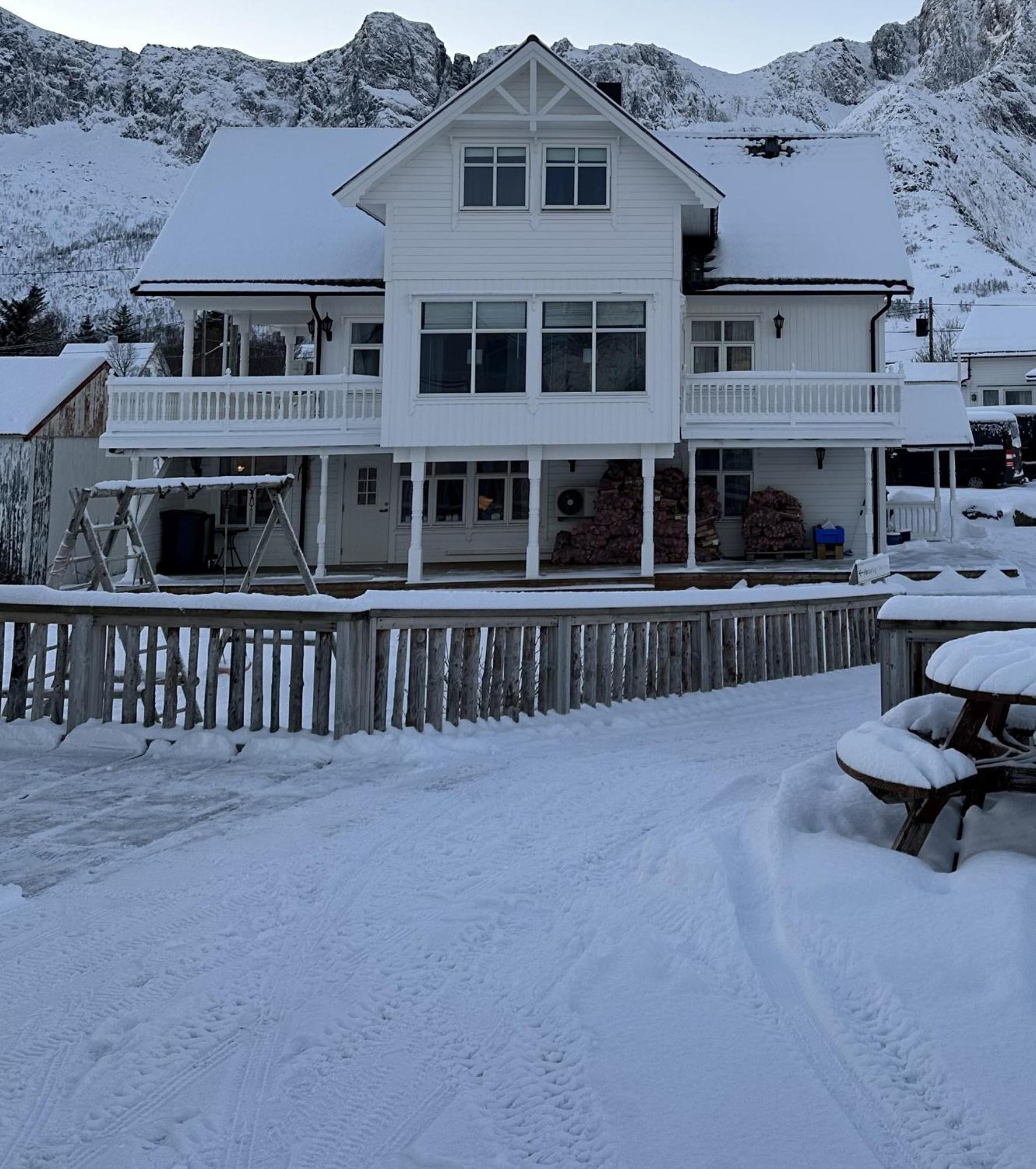 Mefjord Brygge Hotel Mefjordvær Exterior photo